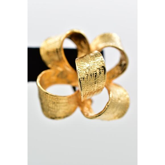 Vintage Bow Clip On Earrings Gold Tone Christmas Knot Large Chunky 1980s BinAZ - Picture 7 of 12
